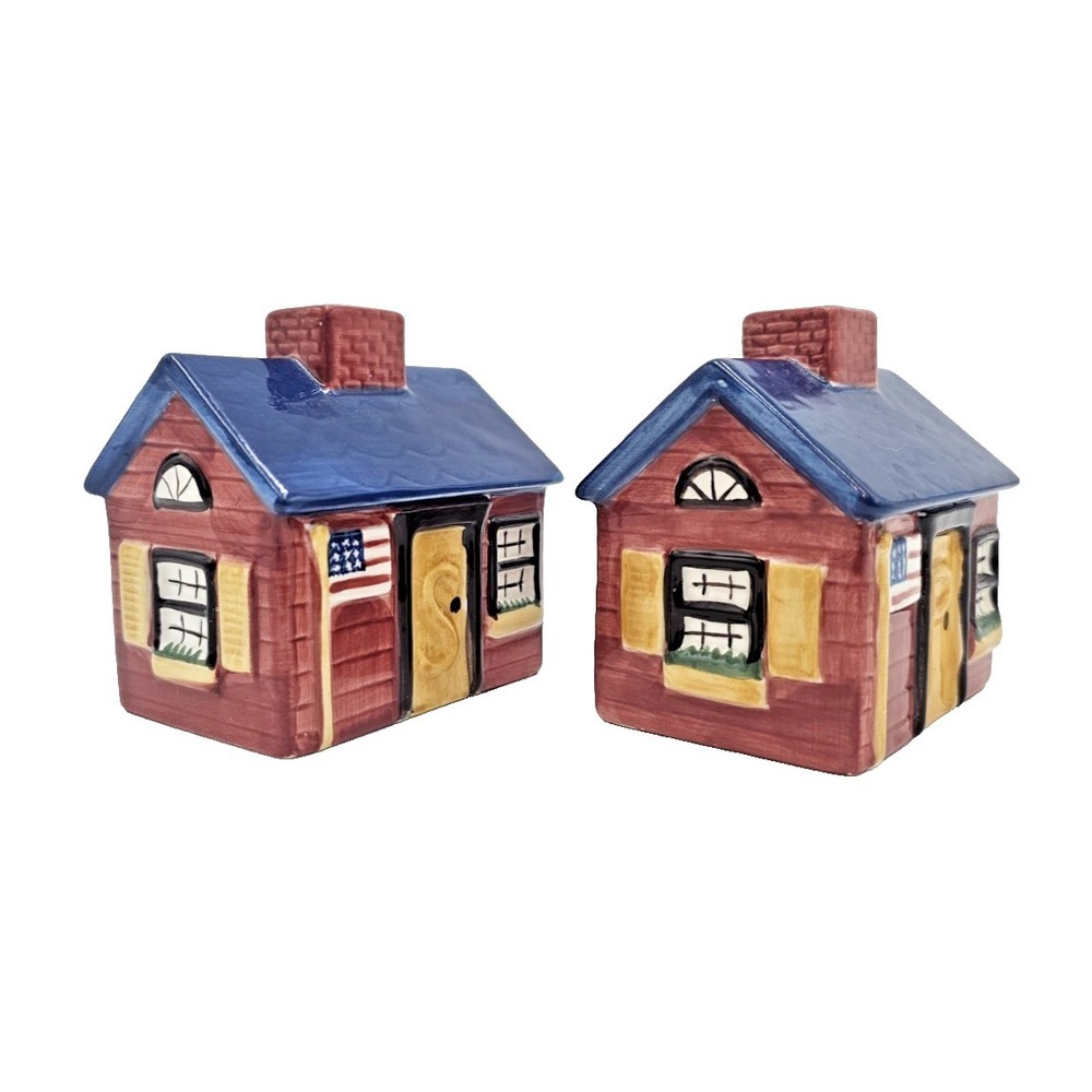 Ceramic Cottage House Salt & Pepper Shaker Set 3D Farmhouse Style NEW Kohl's Tag